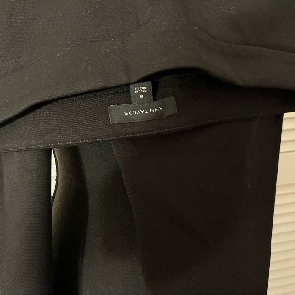 Ann Taylor Loft. - Black Pants Size 18 - The Chelsea